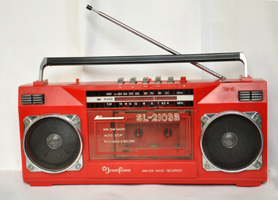 Red Classic Old Appliances Good Gem Flower Radio Card with All