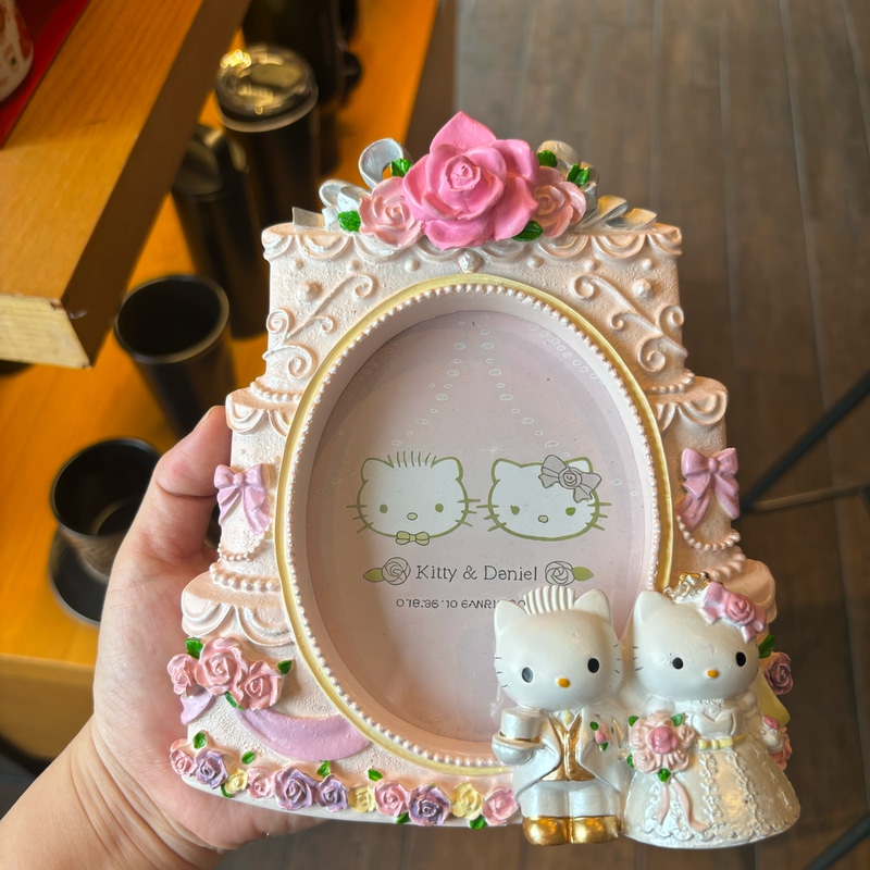 6inch Photo Frames, Tabletop Photo Frames, Wedding Gifts, Birthday Gifts for Friends, Sanrio Retro Flower Photo Frames, Hello Kitty