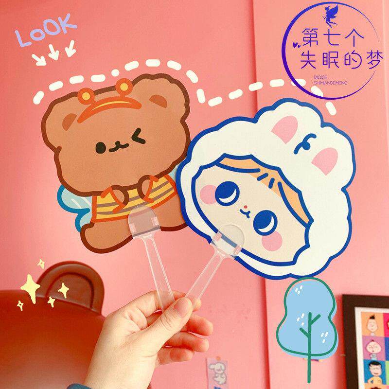 Summer girl's heart cute little round fan creative cartoon student Mini small fan portable gift Alien fan new