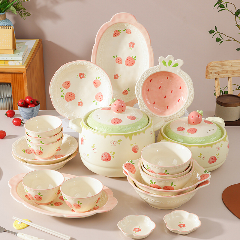 Strawberry Ceramic Tableware Set 2025 New Model for Home Use, High Aesthetic Bowls, Plates, and Underglaze Pink Dinnerware Set