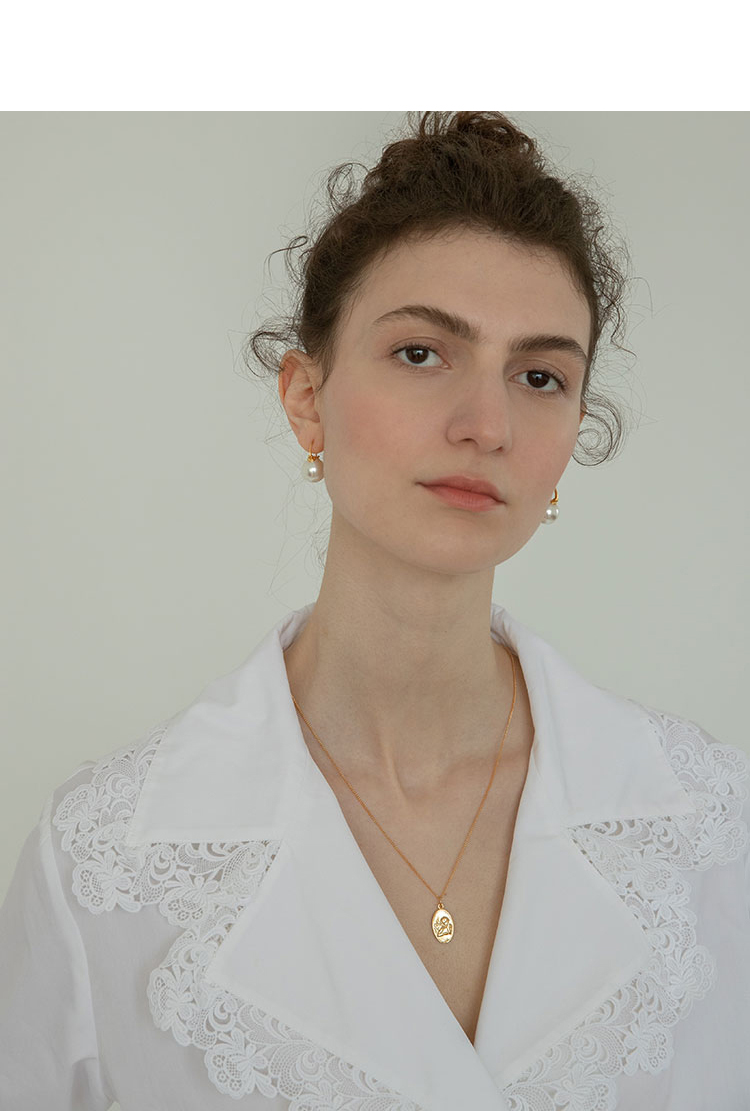 Collier Ange Femme Porté