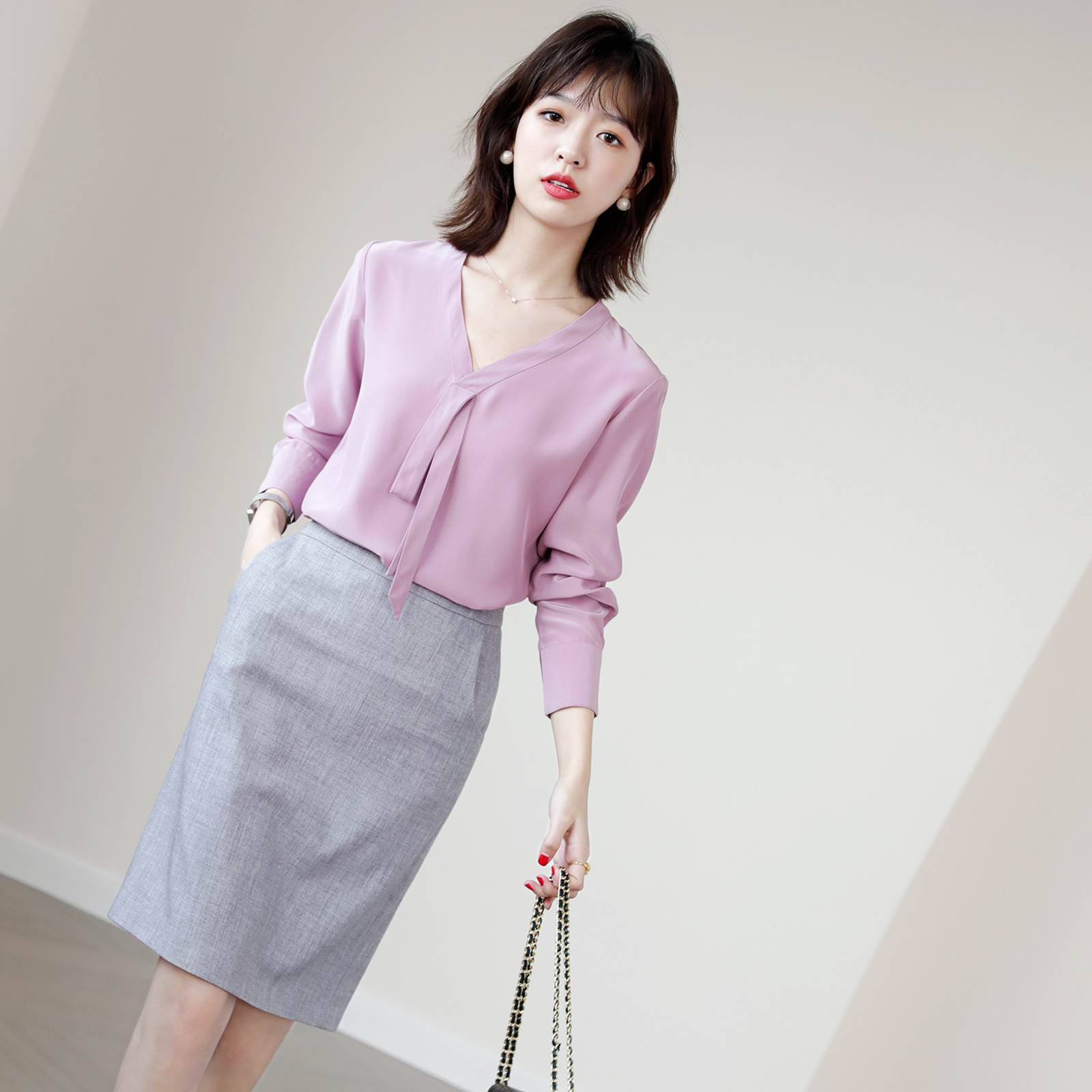 LOSTSOULS Japanese spring and summer light luxury drop sense temperament commuter OL high-end GRAY rear split straight skirt