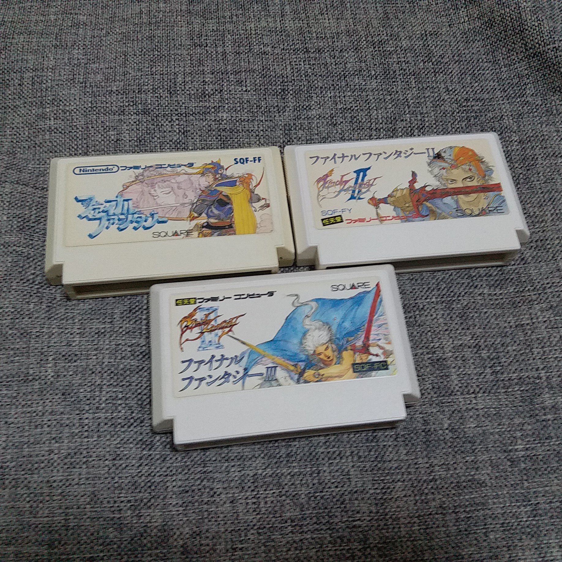 FC Space fighters 1 2 3 full set of red and white machine hosts original genuine game cards with Nintendo