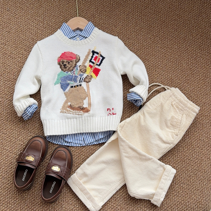 26 New High-End Bear Series Children's Knit Sweaters for Older Children 26 New High-End Bear Series Children's Knit Sweaters for Older Children