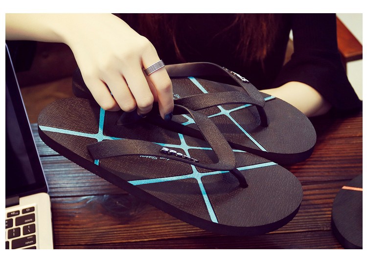 Mùa hè nam non-slip flip-flops cao su đáy mềm của nam giới ván ép dép bãi biển cá tính kéo triều nam dép sinh viên dép gucci chính hãng