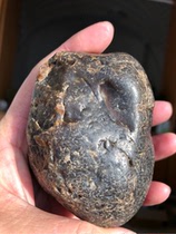 Heilongjiang natural horn jelly transparent grass flower jade cypress jade raw stone carving material ornaments 320g