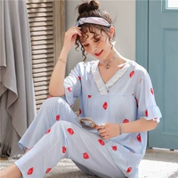 T Короткая светло -голубая ягода