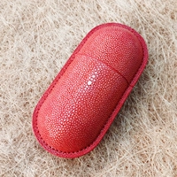 Красный, маленький