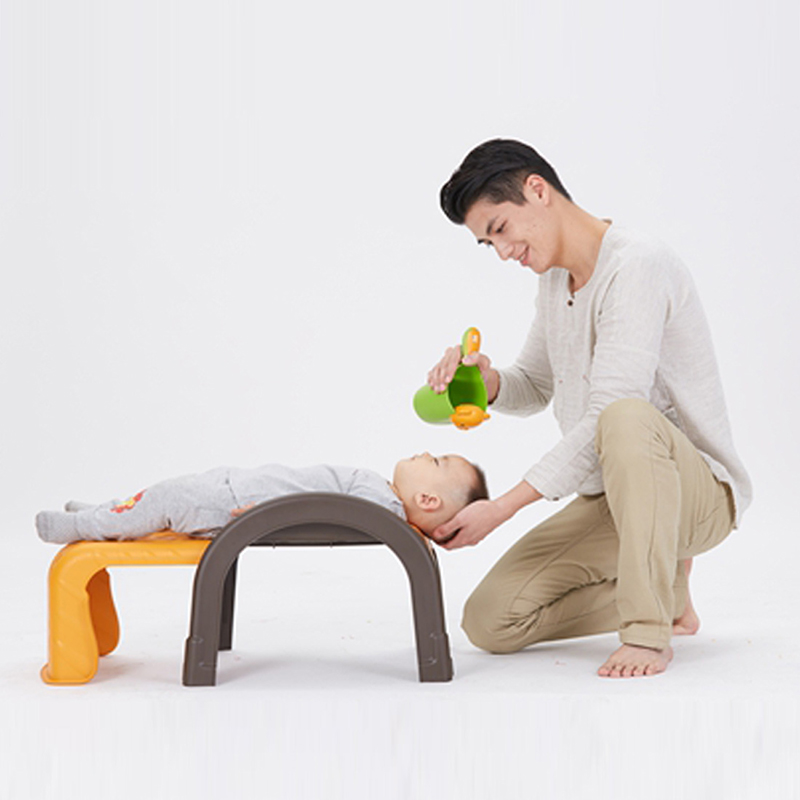 Little white bear baby shampoo chair Child shampoo stool Child shampoo bed Foldable shampoo stool Recliner Multi-purpose