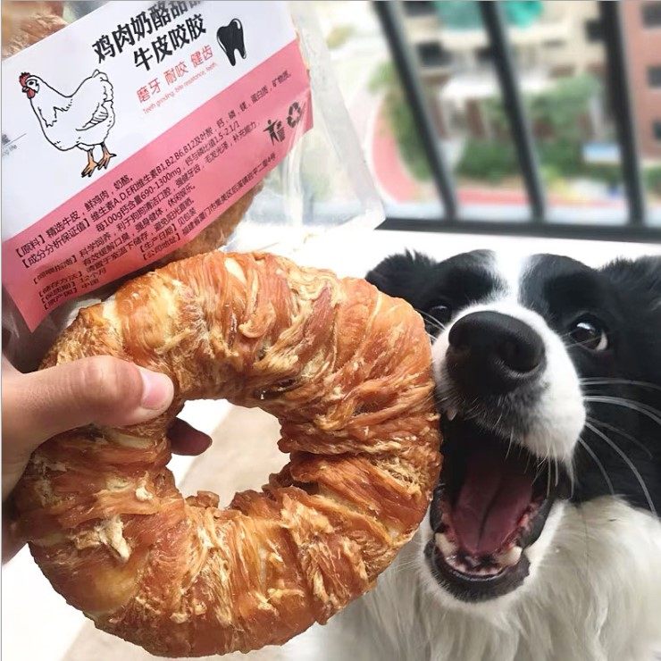 Dog grinding teeth large puppy resistant bite tattoo cleaning teeth, calcium cow leather chicken training to relieve snack