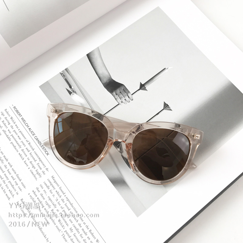 Kính râm Hàn Quốc Lin Yuner trà xanh với thẻ thủy tinh tròn gọng kính xanh đậm mắt mèo retro kính râm nữ kính chống tia uv