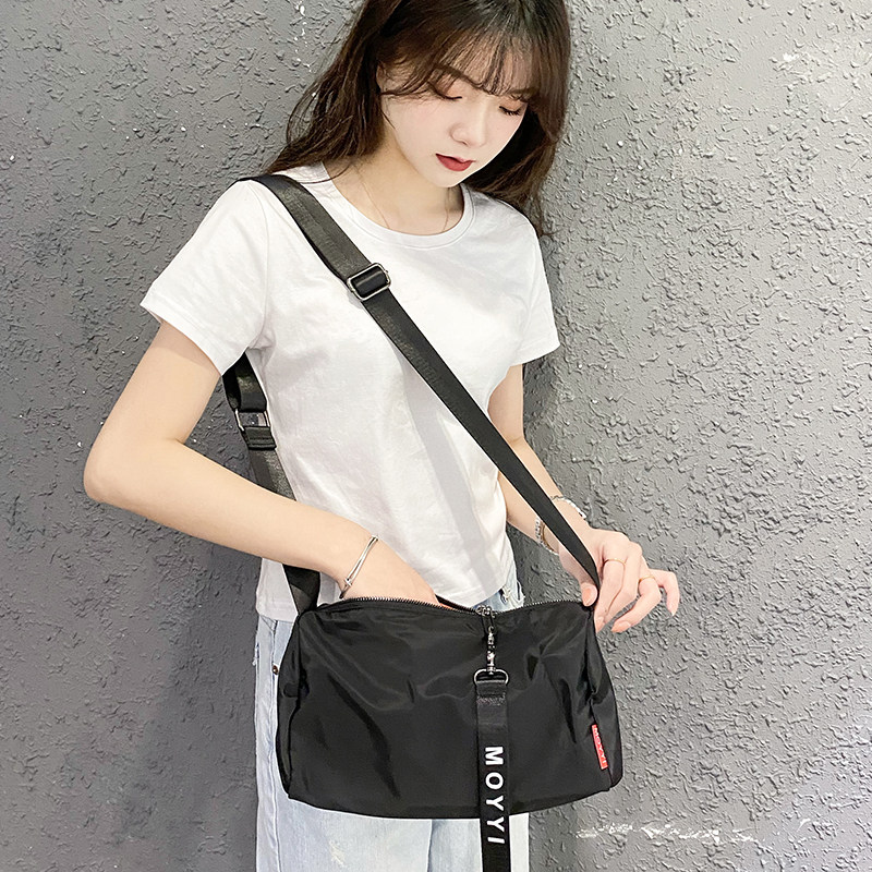 Summer New Couple Woman Bag Light Hundred and Single Shoulder Slipple Bag Large Capacity Bag