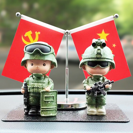 Trendy Car Ornaments, Soldier Figurines, Model Dolls, Retired Military Cartoon Figures, Special Forces Car Interior Decorations