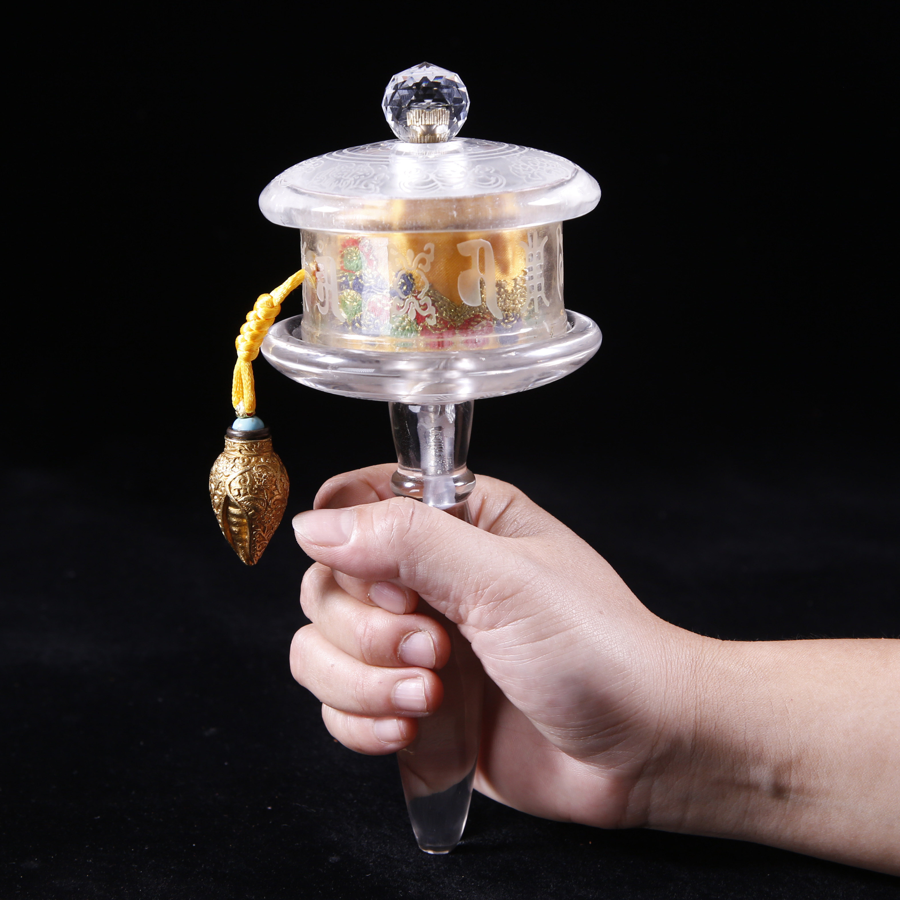 50 million microplates hand rotates the wheel natural crystal