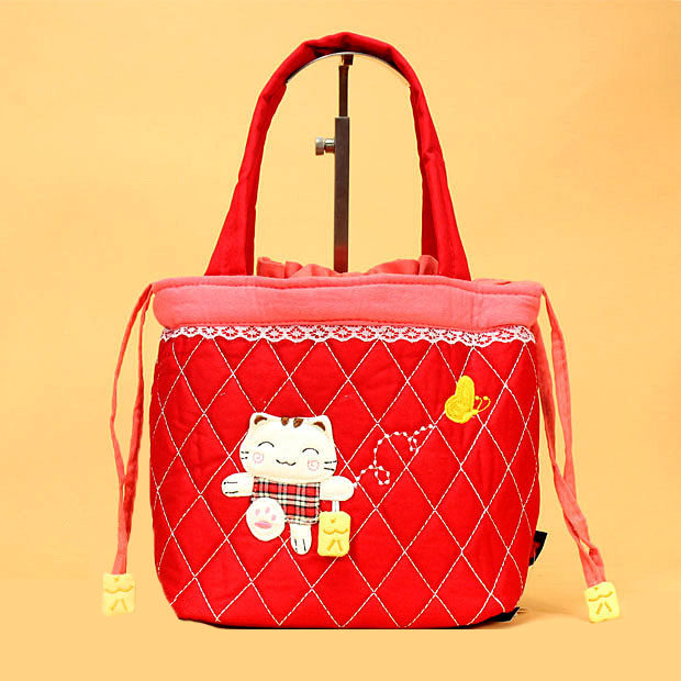 Japanese and Korean Edition of Dingga Cloth cute cartoon beam handbag with makeup bag outdoor picnic bag