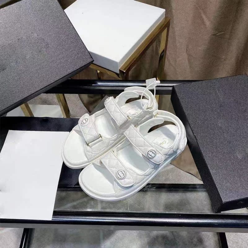 White Diamond2021 summer new pattern C family Little fragrance Velcro Fish mouth Sandals Internet celebrity Totems lattice Flat bottom Jelly color Women's Shoes
