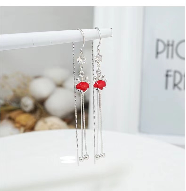 s925 pure silver anti-loss fox earrings female Korean temperament silver fox long version of streaming sueared earthen jewellery