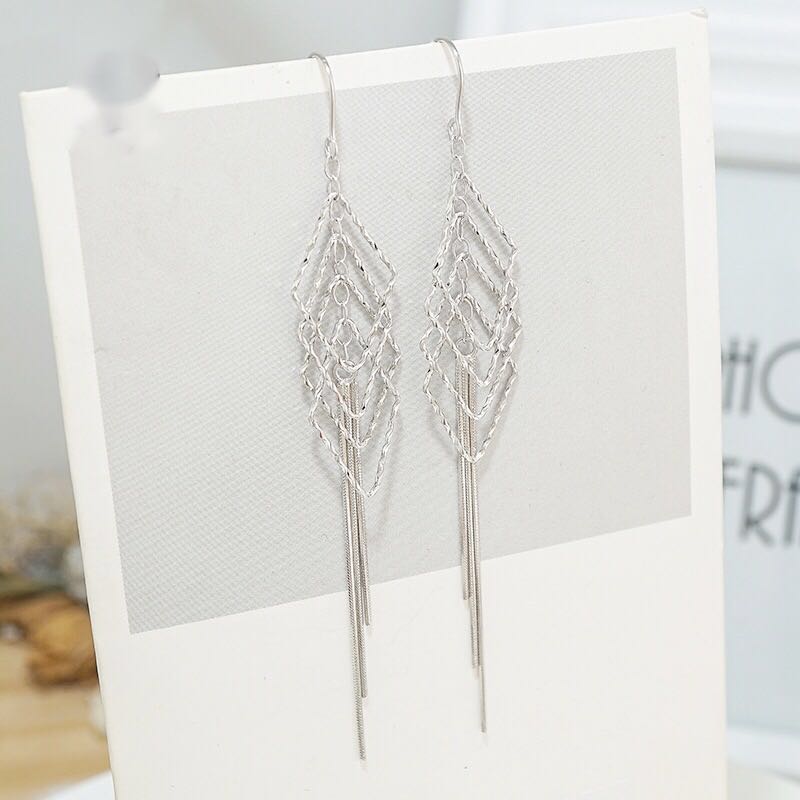 Earrings s925 tong body pure silver new exaggerated rhomboid lukewarm wind long version earthen personality flow Su anti-lose ear necklace