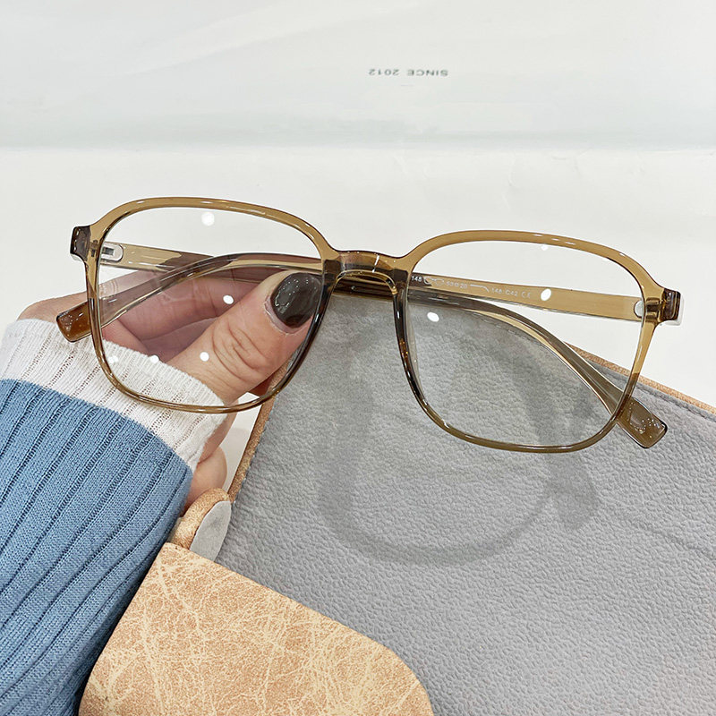 Milk tea color glasses frame myopia female can be equipped with degree glasses frame Korean version of the trendy plain face small eye frame male