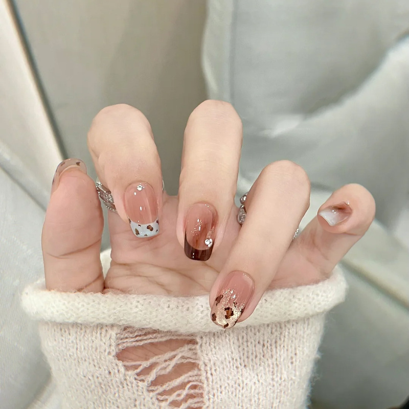 【Brown Leopard Print】Handmade Short Brown Autumn Nail Art Finished Product Whitening Fake Nail Stickers