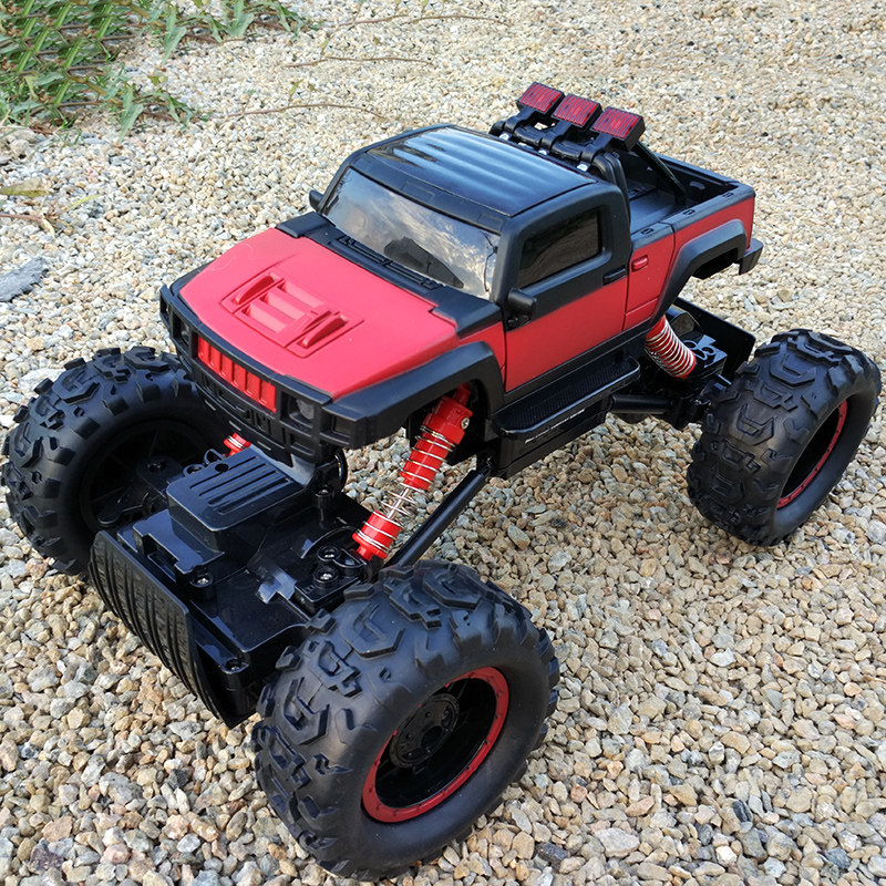 Remote control car Off-road Car Four-wheel Drive Climbing Big Foot Cart Charging Action Remote Control Car Boys Children Toy Racing resistant to fall