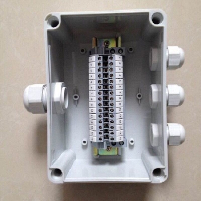 One-in-three out of outdoor waterproof junction box with terminal power supply overwire box Confluence box work control box wire splitting wire box
