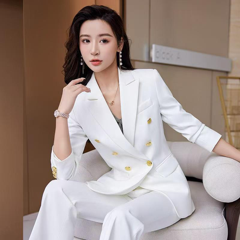 Age-Reducing and Stylish Suit Set for Female College Students, White Formal Attire for Interviews, Professional Attire with a High-End Feel, Waist-Cinching Blazer