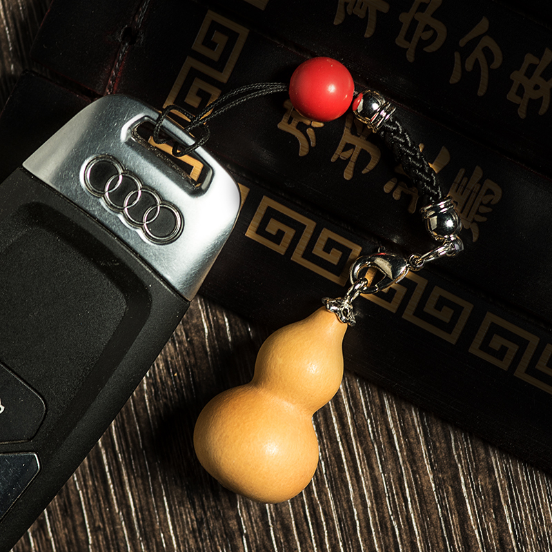 Natural small gourd pendant key chain car key pendant bag hanging mobile phone pendant hand twist gourd play gourd