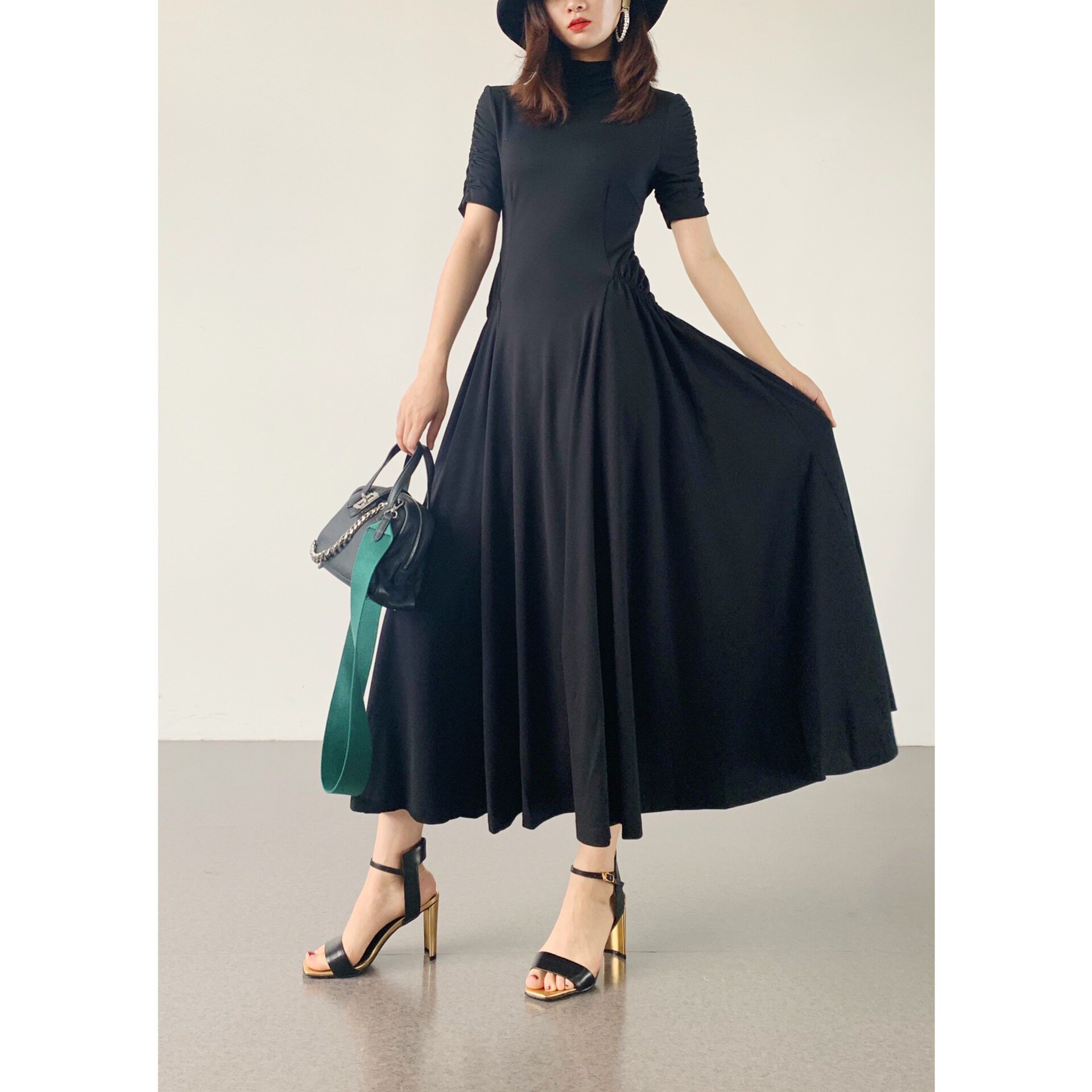 (Rugosa M) Black Short Sleeve Half Turtleneck Dress Women's Slim Waist Temperament Long Version Large Swing Long Skirt