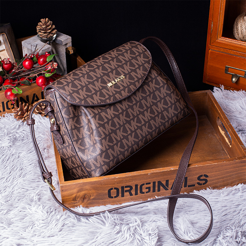 French special cabinet MDITCK new tide small crownins 100 lap single shoulder bag advanced sensation pop implode satchel