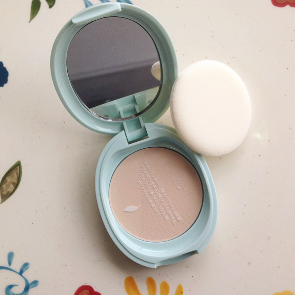 Japan Shiseido Neuve khiêu khích tôi, làm mới bột hấp thụ dầu, bột mật ong, kiểm soát dầu, giữ ẩm, lâu dài, tự nhiên phấn nền
