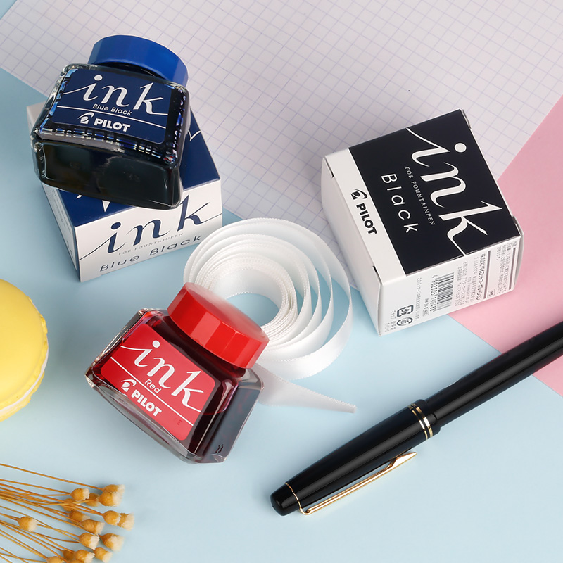 Japan imports Pilot INK-30 non-carbon ink speed dye red blue and black pure 78g Guifu pen with a practical character carbon color pigment without blocking pen to learn stationery supplies