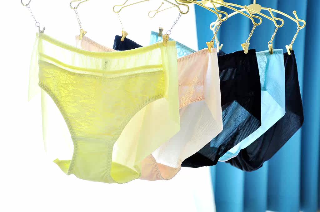 Slip jeunesse sexy en soie Ice - Ref 644141 Image 28