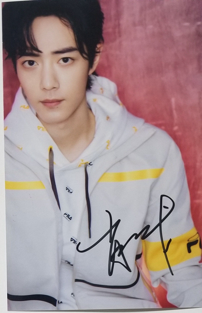 January 2020 Xiao Zhan Beijing Spring Festival Gala endorsement H version 5 get 1 autographed photo