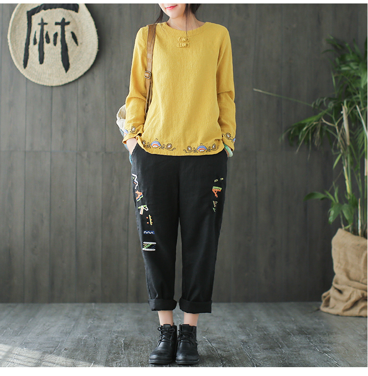 Tai nhỏ được sản xuất thêu retro của phụ nữ dài tay cổ tròn áo thun mùa thu văn học cotton lỏng và vải lanh Bà áo thun - Áo phông áo phom rộng nữ