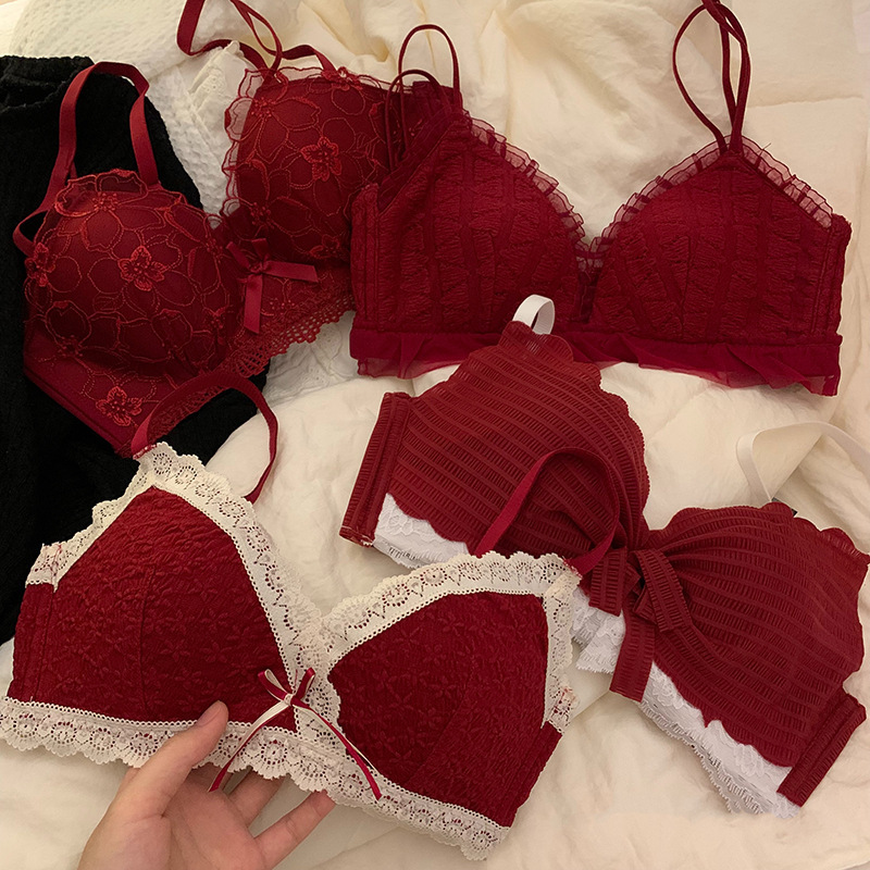 Victoria Marisa Red Lingerie for Women with Small Busts, Push-Up Bra for Wedding Brides, Wire-Free Bra Set for the Year of Birth