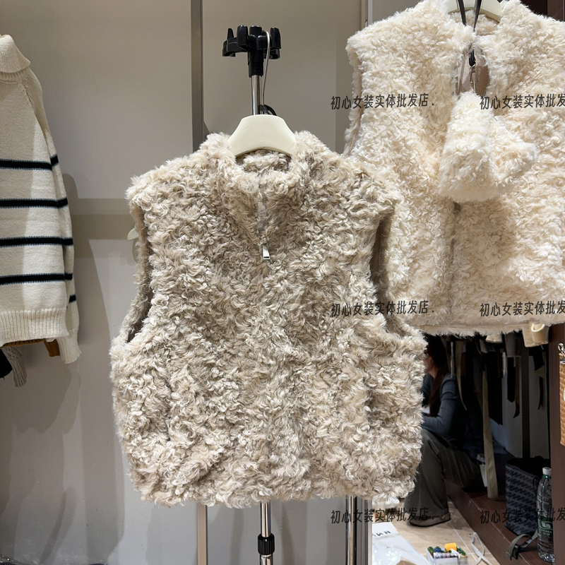 Gentle Style Sleeveless Lamb Fur Vest for Women 26 Autumn New Style Stand Collar Casual Plush Coat Trendy 8602