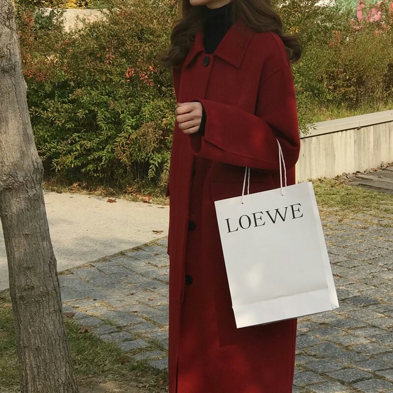 Autumn and winter 2021 red woolen coat women's new temperament woolen coat medium and long version small Hepburn wind