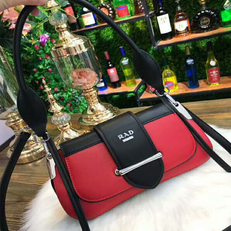 Red2021 new pattern Saddle bag portable One shoulder Oblique back Color matching Female bag at home and abroad Star of the same style Europe and America fashion trend