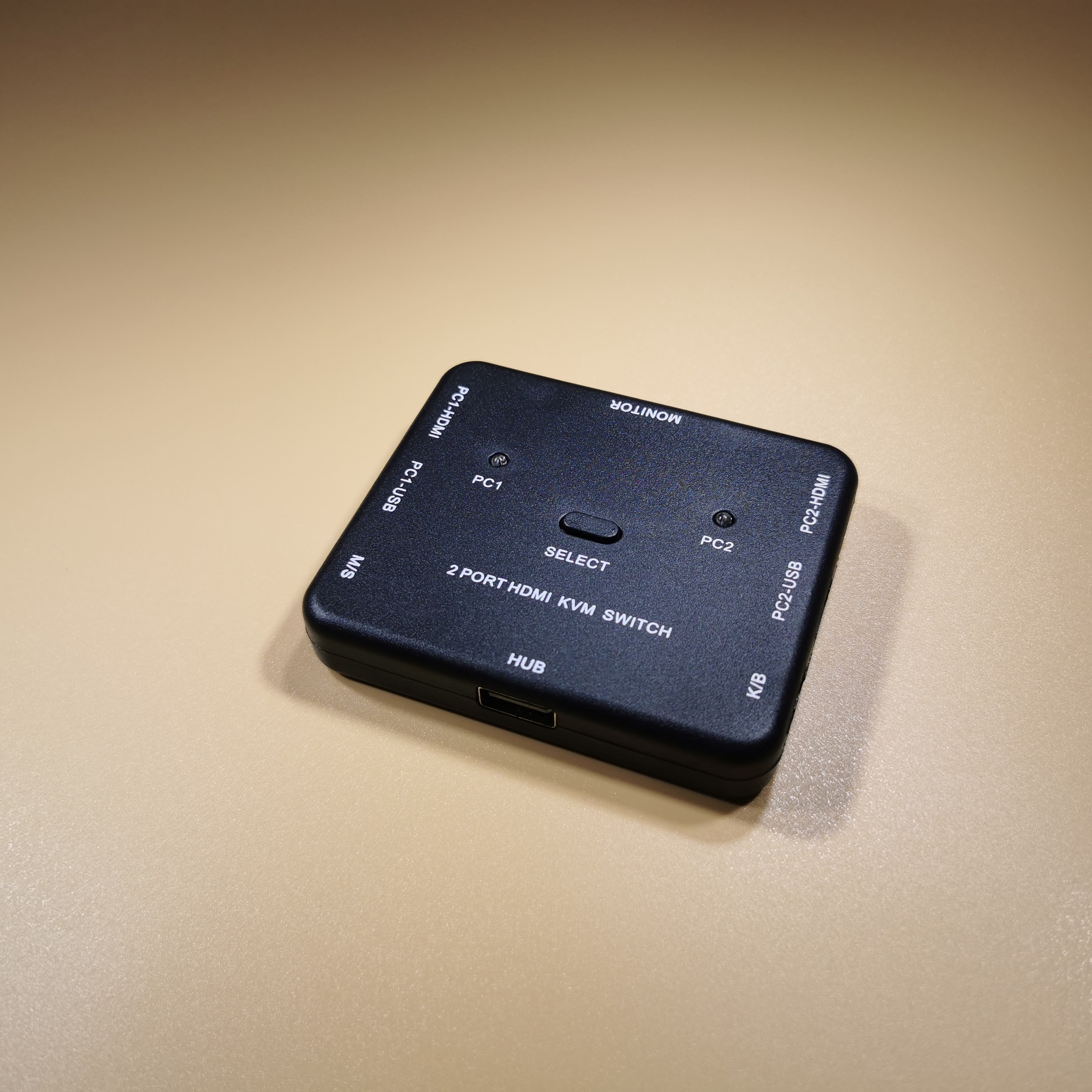 Two computer hosts public use a display set of mouse keyboard print-machine HDMI sharing switcher