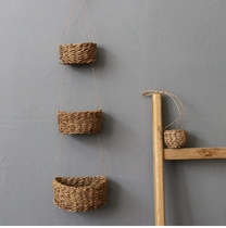 Pastoral American country hemp rope woven handmade willow wall-mounted small flower basket Rattan woven hanging basket hook-up flower pot