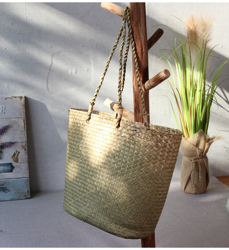Hand decorated seagrass woven flower basket Vintage style Hand woven seagrass handbag sundries storage packaging jewelry