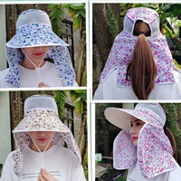 Цветочная шляпа — случайный цвет.