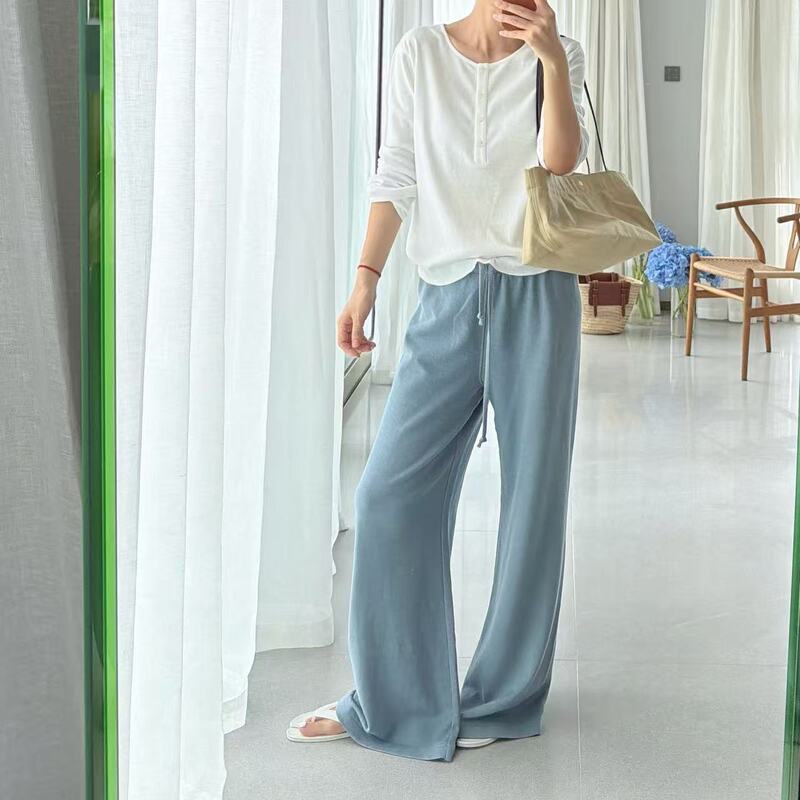 Elegant Henry Collar Long-Sleeved White T-Shirt