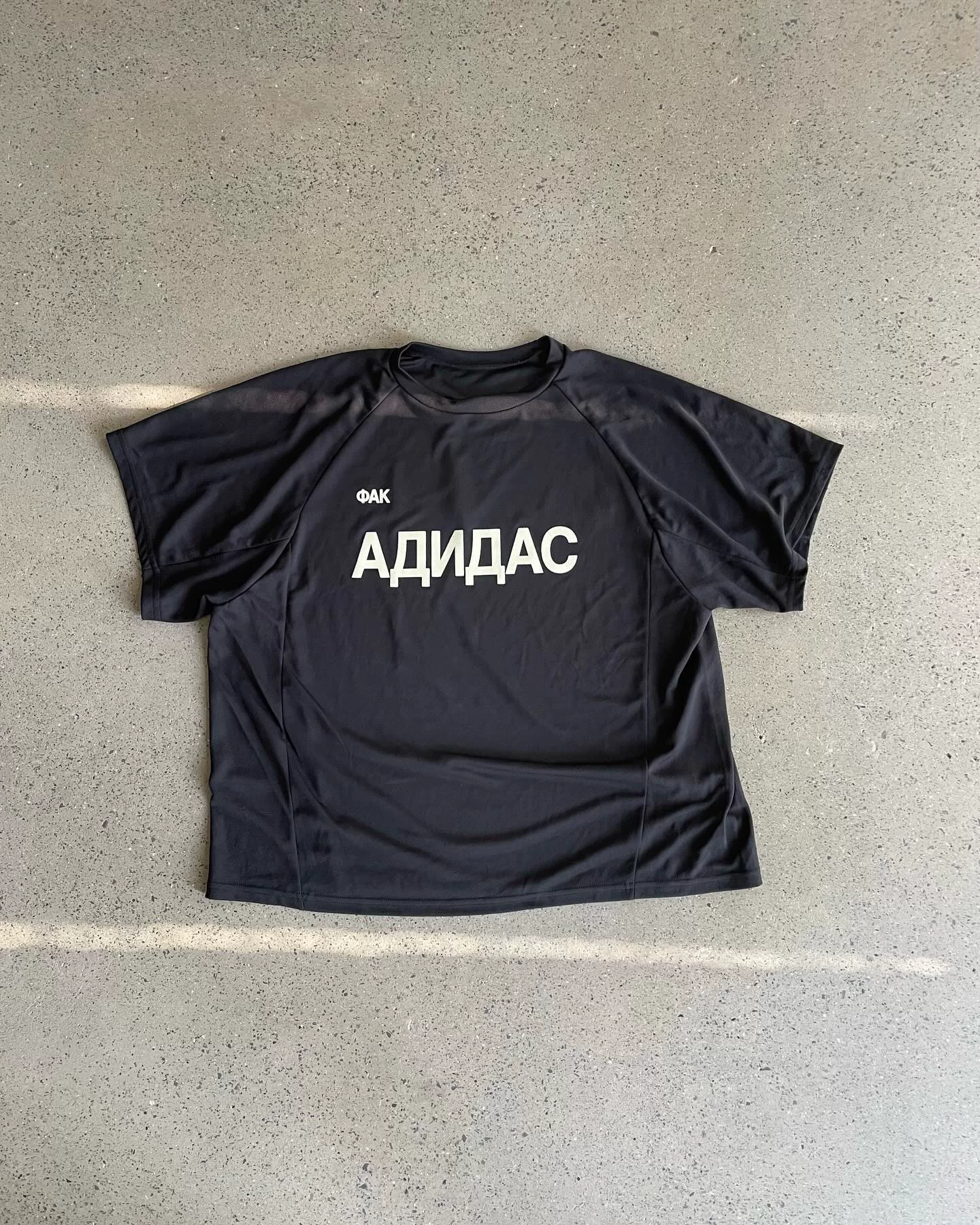 Плечевой уровень YZZEY X Gosha совместная российская Fxckadidas сетчатая футболка с быстрым высыханием с коротким рукавом
