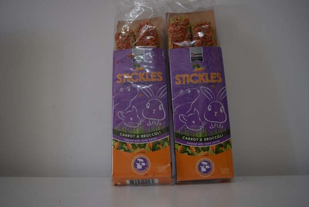 British Superme Carrot Broccoli Grinding Tooth Stick Single Split Test Eating SELF-SEAL PACKAGING