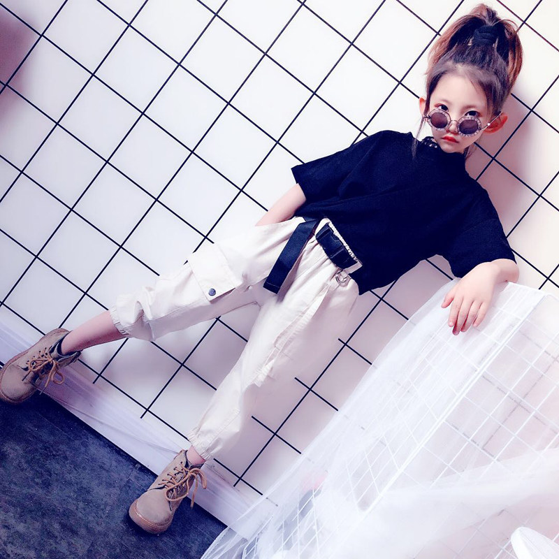 Girl Casual Suit Summer 2022 new Korean version 100 hitch T-shirt Bunch Foot Tooling 90% Pants Two Sets Tide Dress
