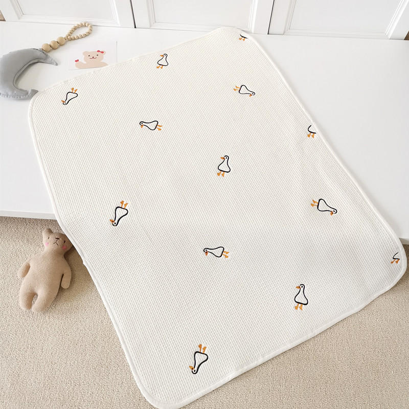 Baby cotton sheets quilted breathable thin small quilt sweat-absorbing small mat baby quilted cotton mattress quilt