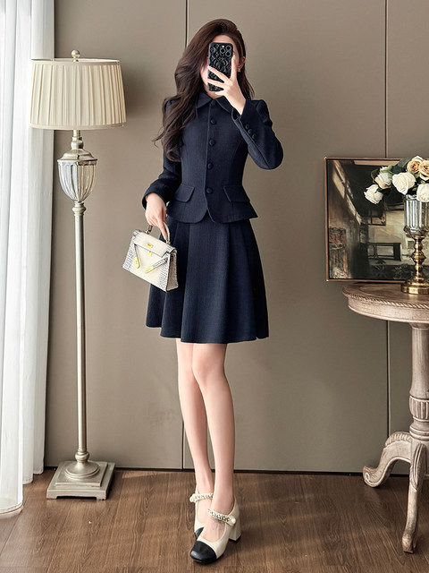 French-Style Rich Girl Short Skirt Two-Piece Set for Women, High-End Autumn and Winter Elegant Luxury Chanel-Style Outfit