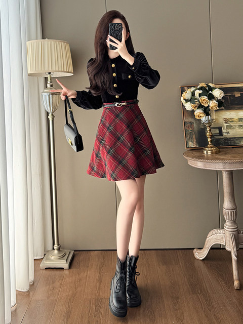 French-Style Socialite Fashion Retro Plaid Skirt for Women, Stylish Petite Age-Reducing Chanel-Style Velvet Dress